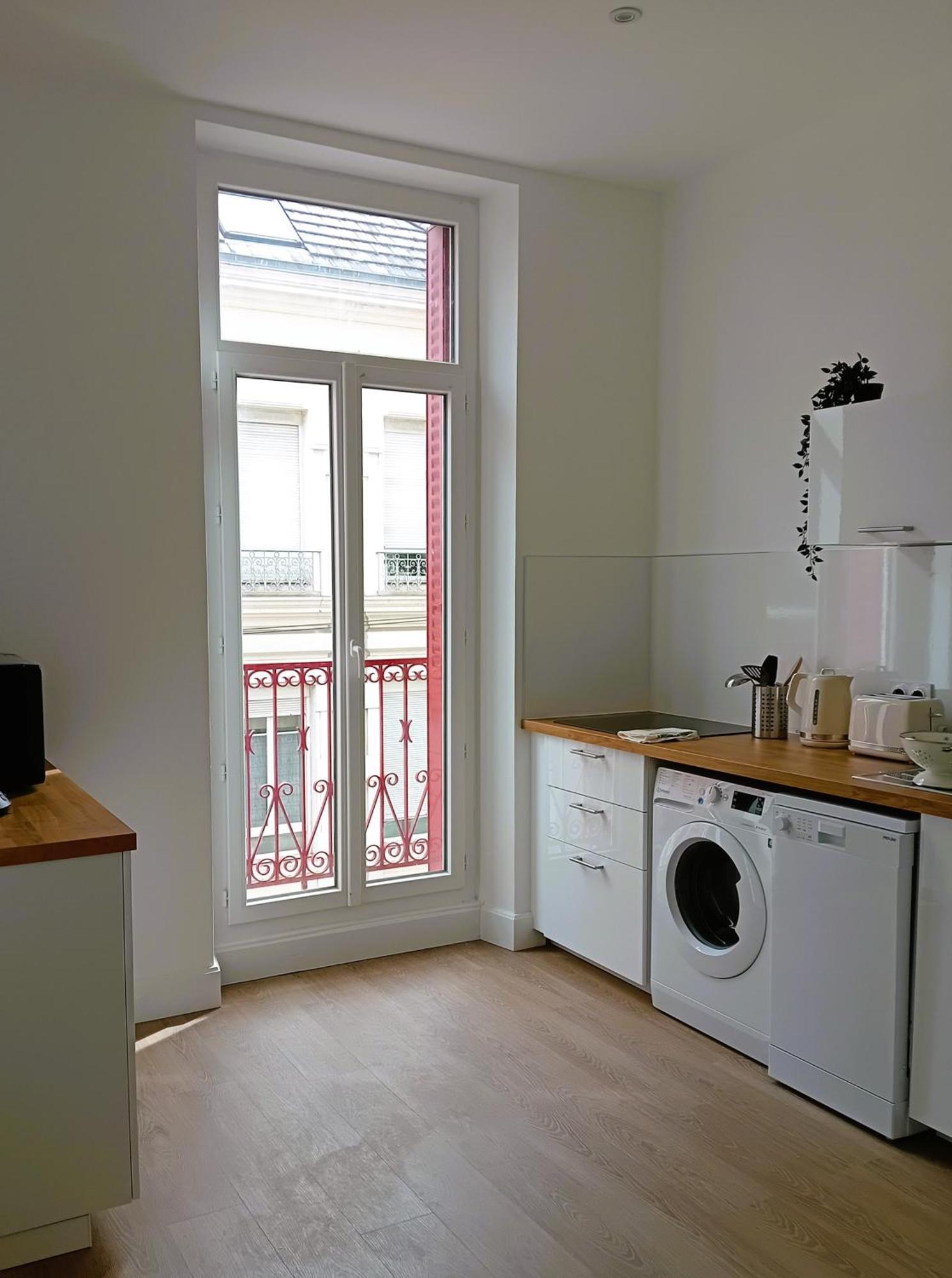 102 - Appart Renove Avec Grand Salon Et 1 Chambre - Tram Et Clinique Mutualiste A 1 Min Grenoble Eksteriør billede